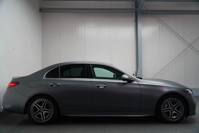 MERCEDES-BENZ C 220 – 4