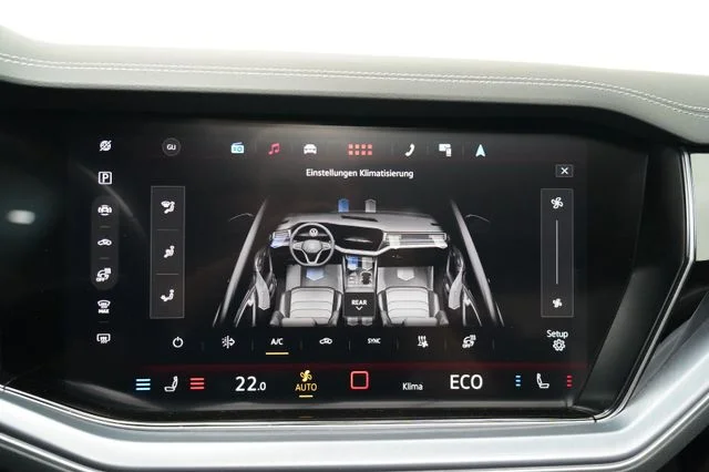 VW Touareg – 33