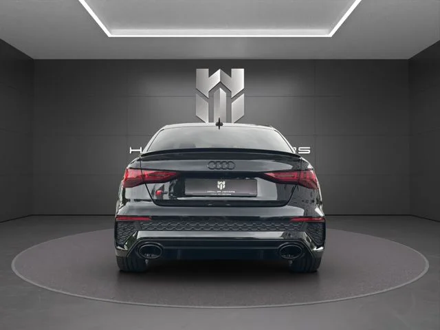 Audi RS3 – 4