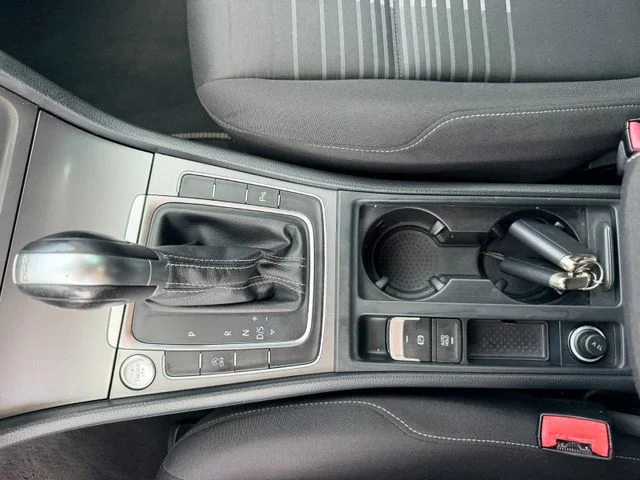 VW Golf – 27