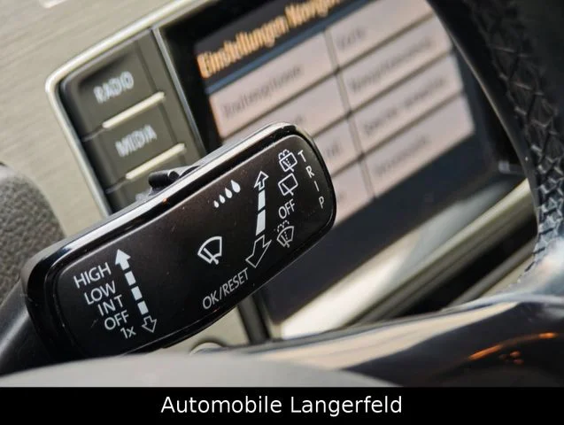 Volkswagen Golf – 24