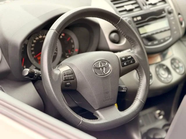 Toyota RAV 4 – 14