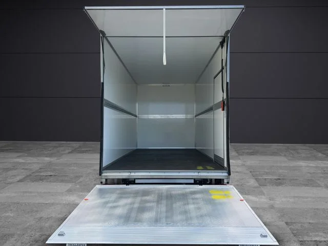 Renault Master Koffer 4,47x2,20x2,30 Seitentür Automatik – 6