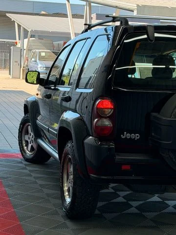Jeep Cherokee – 12