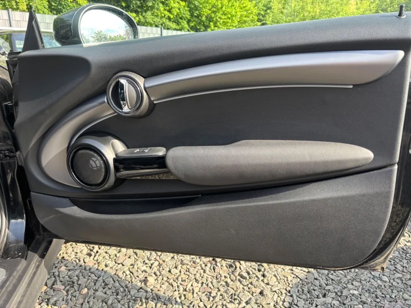 Mini COOPER SE – 16