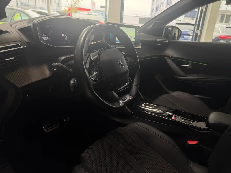 Peugeot 208 – 20