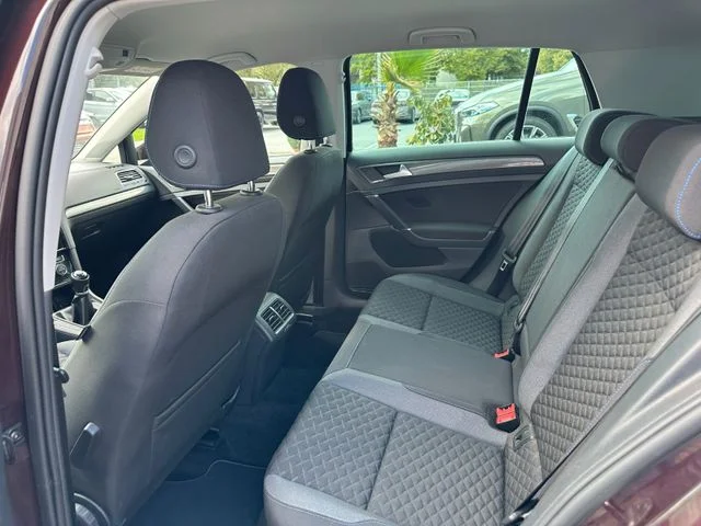 VW Golf – 11