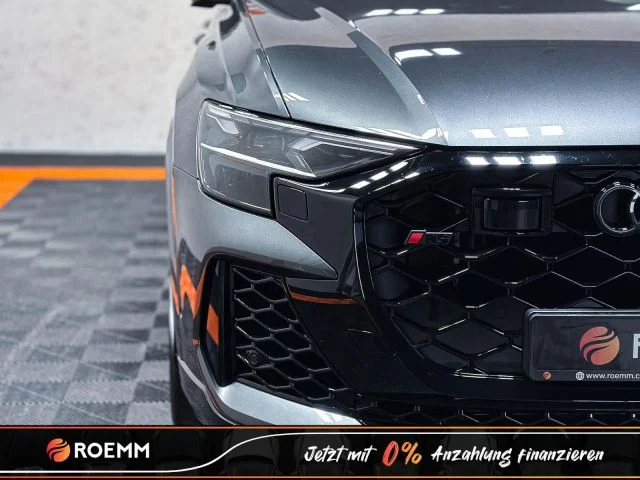 Audi RSQ8 – 12