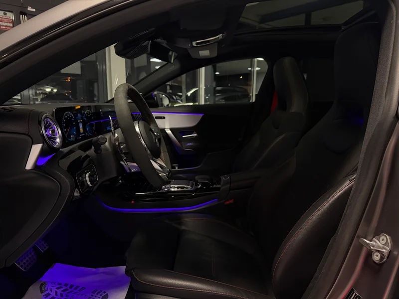 Mercedes-Benz CLA 45 AMG – 25