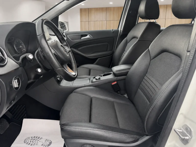 Mercedes-Benz B 220 – 15