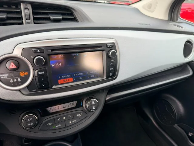 TOYOTA Yaris – 21
