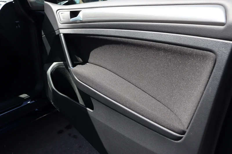 Volkswagen Golf – 13