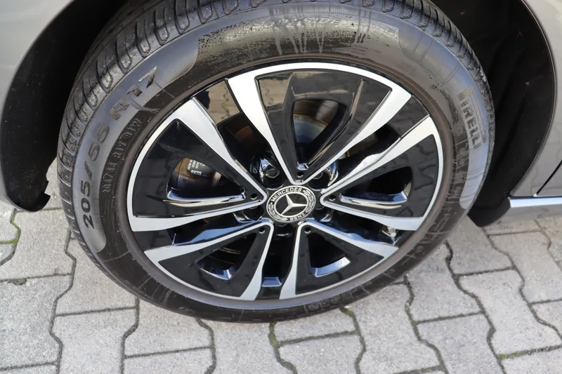 Mercedes-Benz A 250 – 9