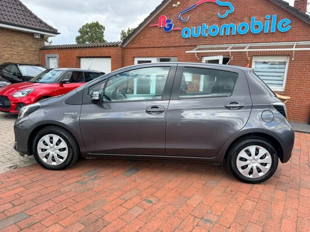 TOYOTA Yaris – 2
