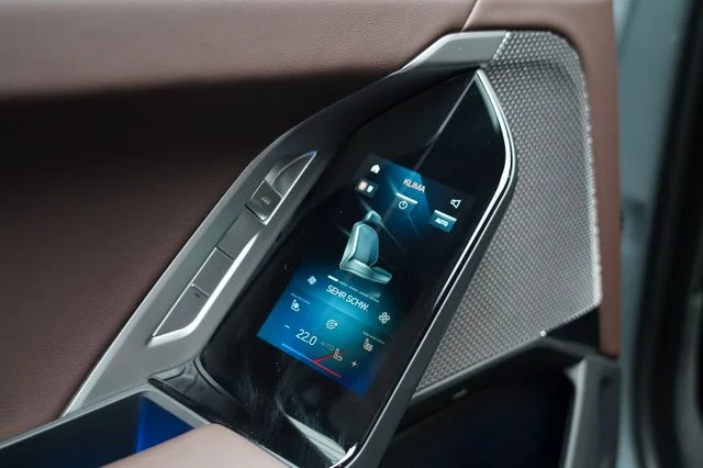 BMW 740 – 24
