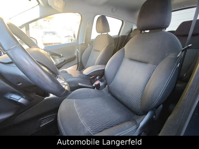 Peugeot 208 – 35