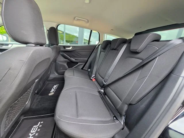Ford Focus – 27