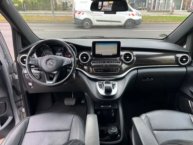 Mercedes-Benz V 220 – 9