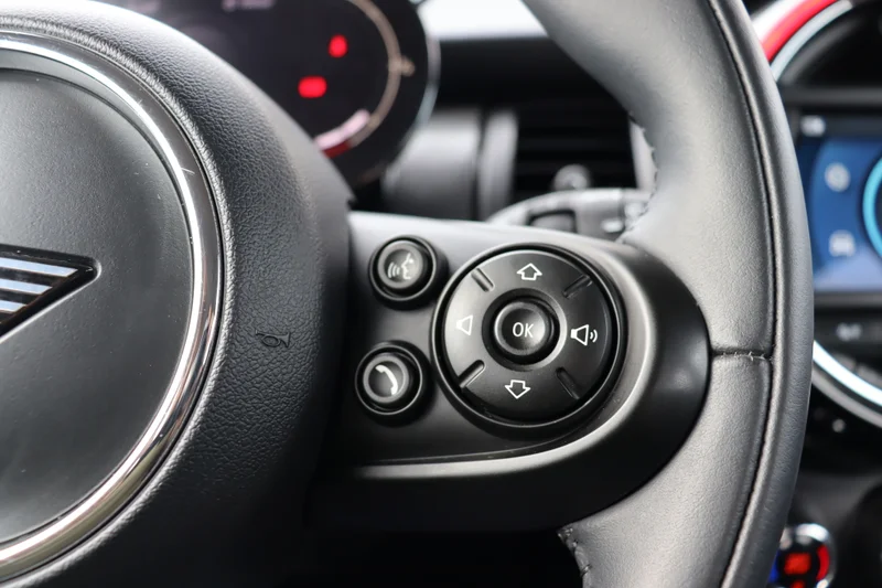 Mini COOPER – 17