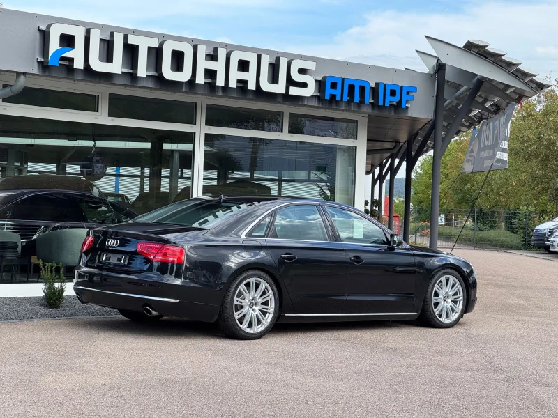 Audi A8 – 8