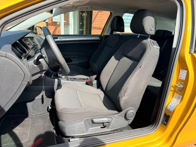 VW Golf – 12