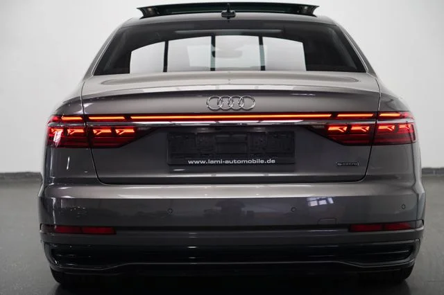 AUDI A8 – 6