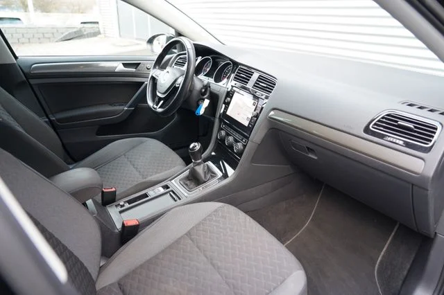 VW Golf – 14