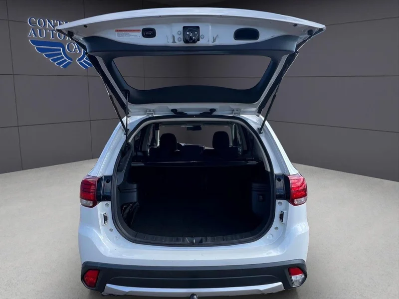 Mitsubishi Outlander – 8