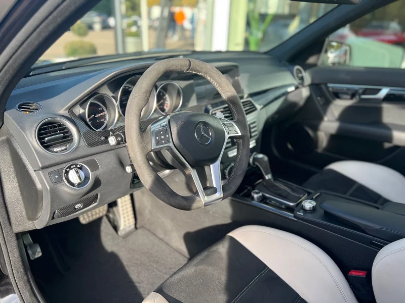 Mercedes-Benz C 63 AMG – 21