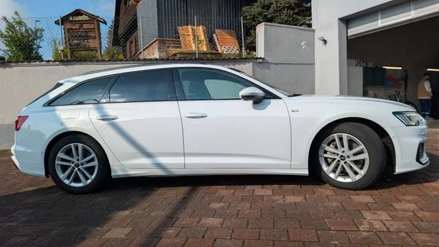 AUDI A6 – 6