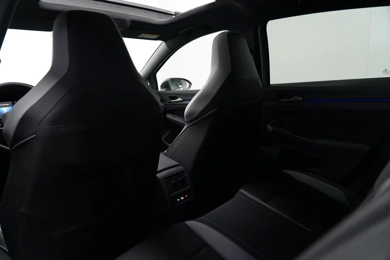Volkswagen Golf – 17