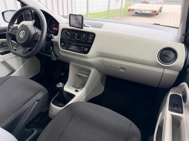 Volkswagen up – 17