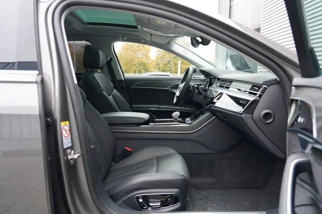 AUDI A8 – 32
