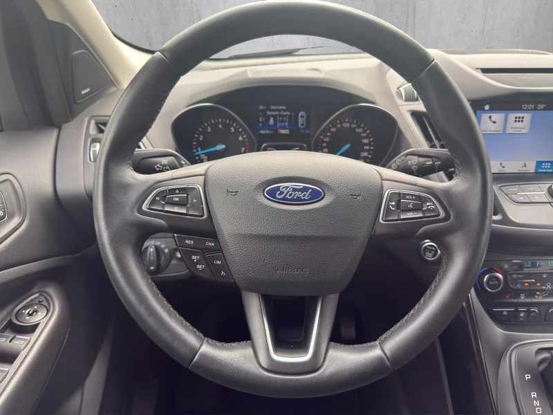 Ford Kuga – 12