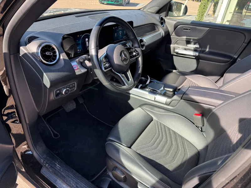 Mercedes-Benz GLB 200 – 13