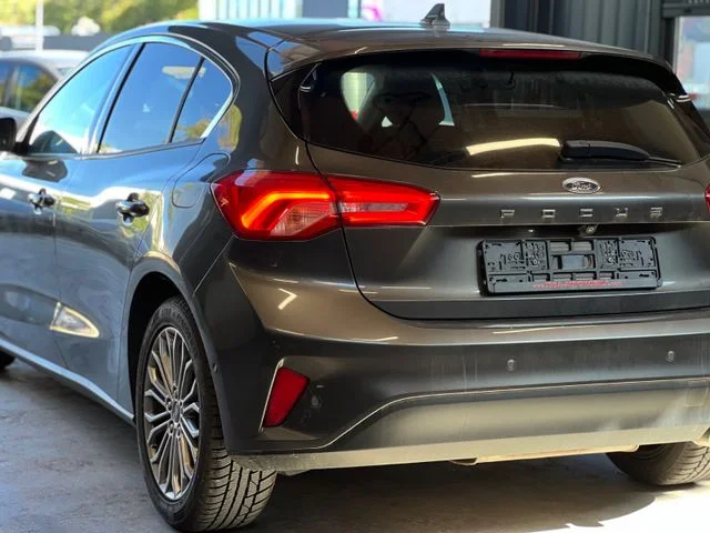Ford Focus – 6