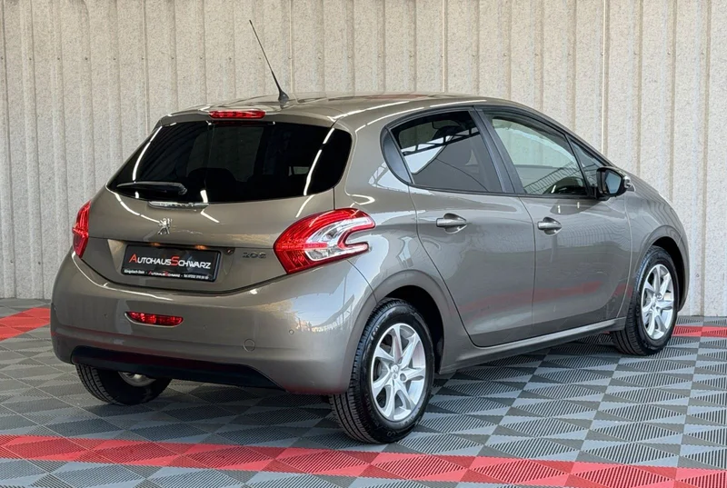 Peugeot 208 – 7
