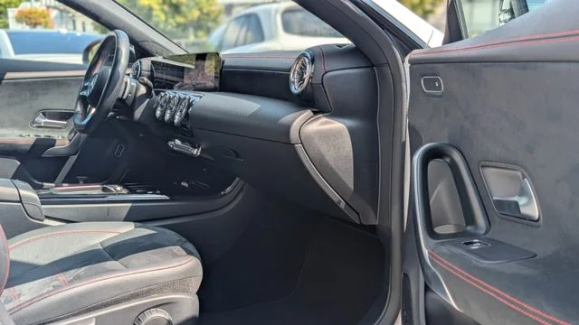 MERCEDES-BENZ CLA 200 – 15