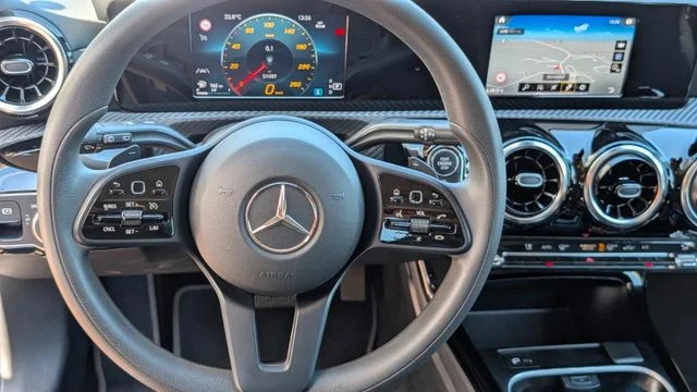 MERCEDES-BENZ CLA 180 Shooting Brake – 14