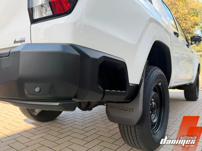 Toyota Hilux – 13
