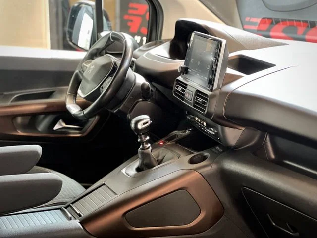 Peugeot Rifter – 18