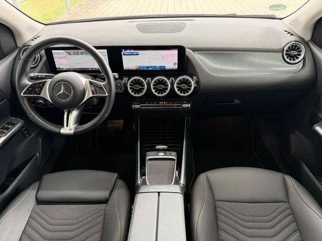 Mercedes-Benz B 180 – 16