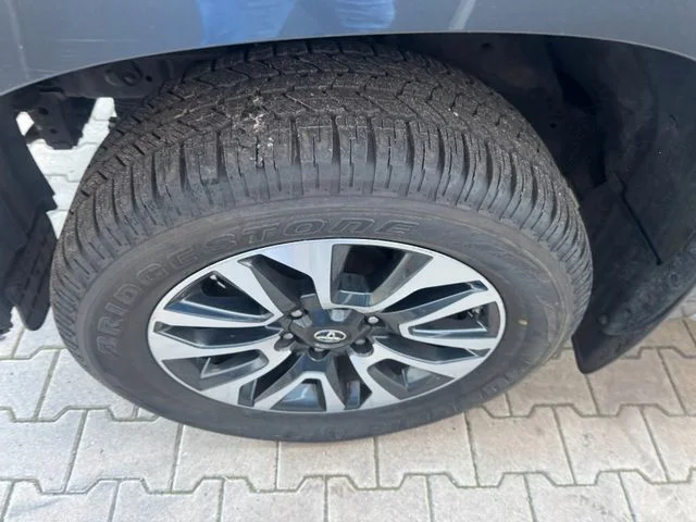 TOYOTA Land Cruiser – 39