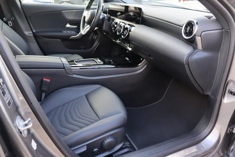 Mercedes-Benz A 250 – 16