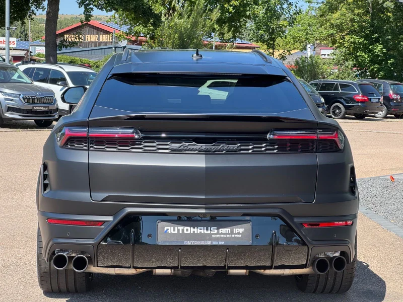 Lamborghini Urus – 24