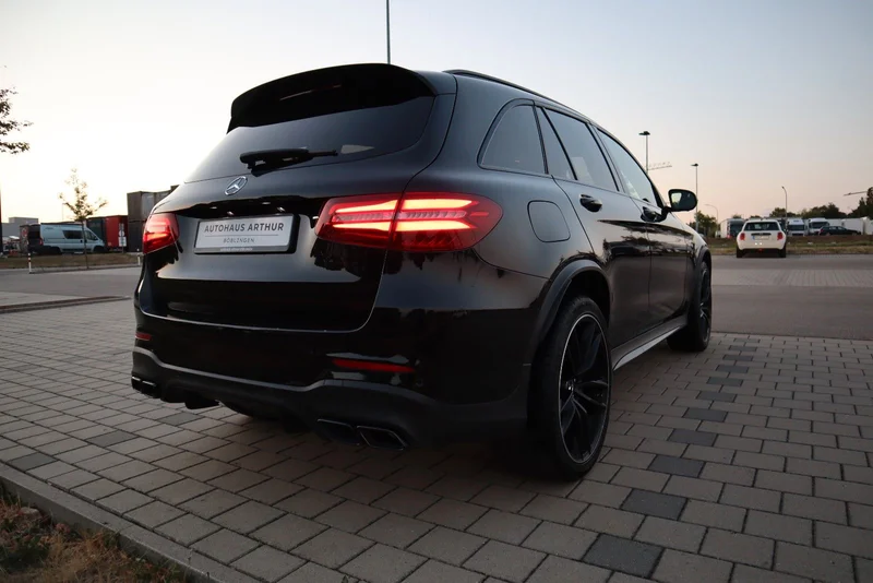 Mercedes-Benz GLC 63 AMG – 8