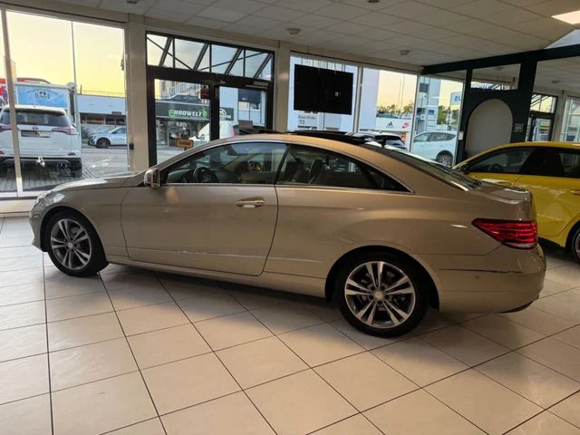 Mercedes-Benz E 220 – 8