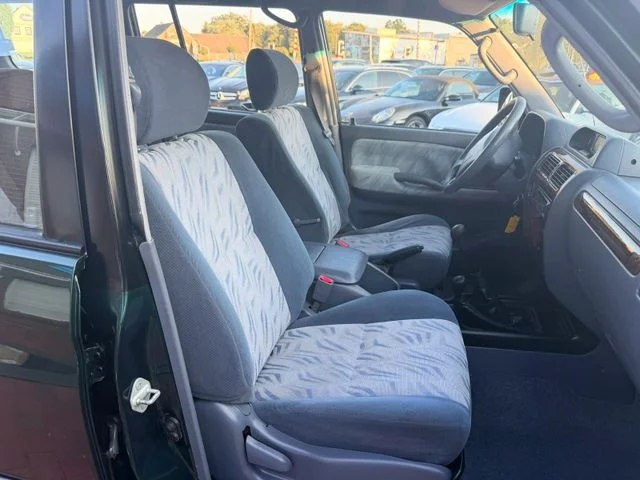 TOYOTA Land Cruiser – 16