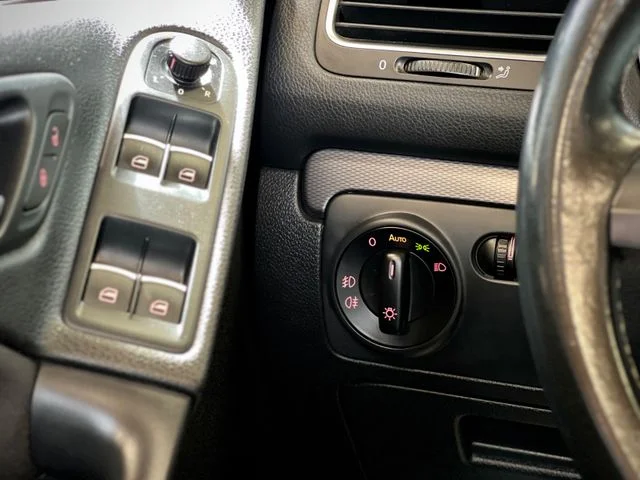 Volkswagen Golf – 32