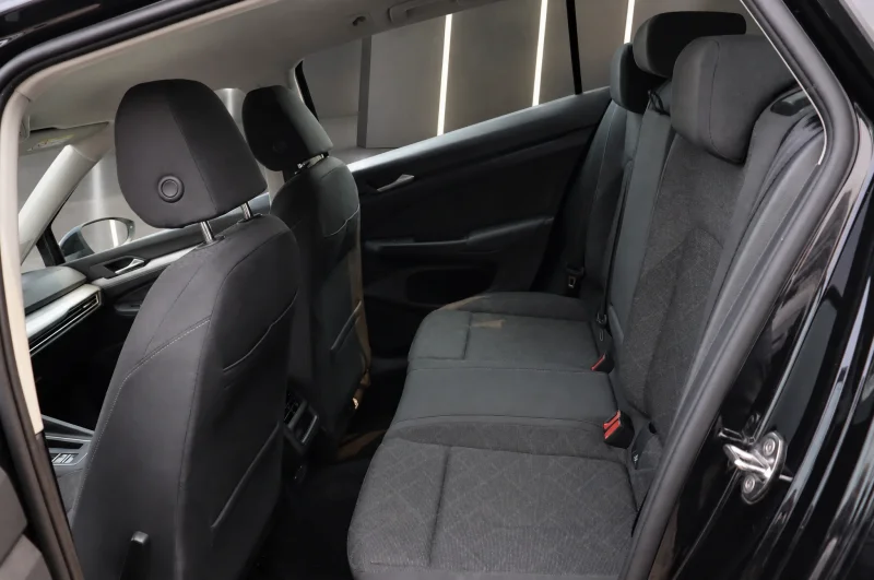 Volkswagen Golf – 14